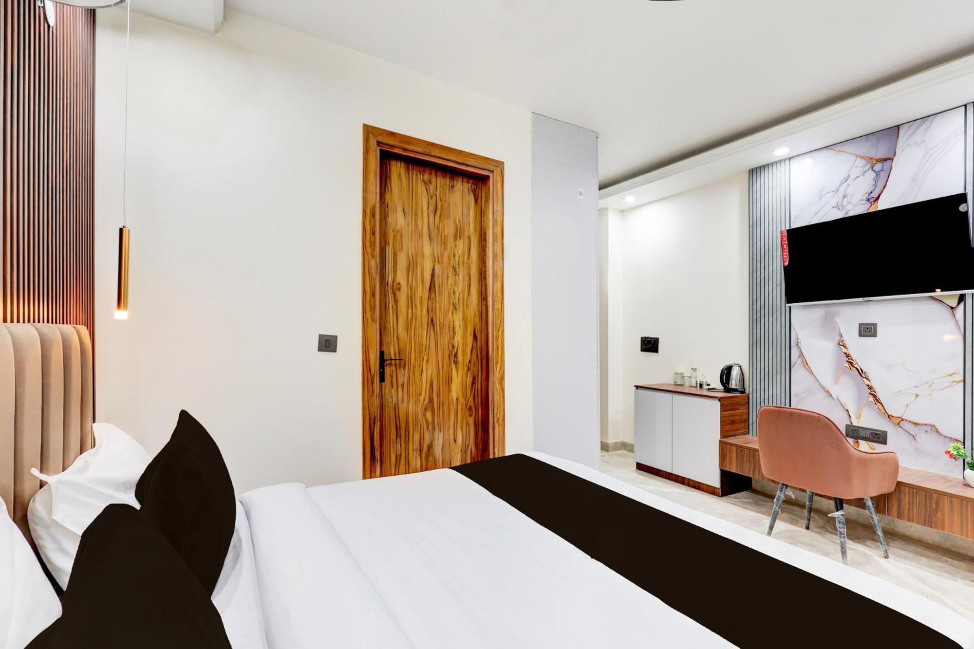 Super Hotel O Sector 43 グルガウン エクステリア 写真