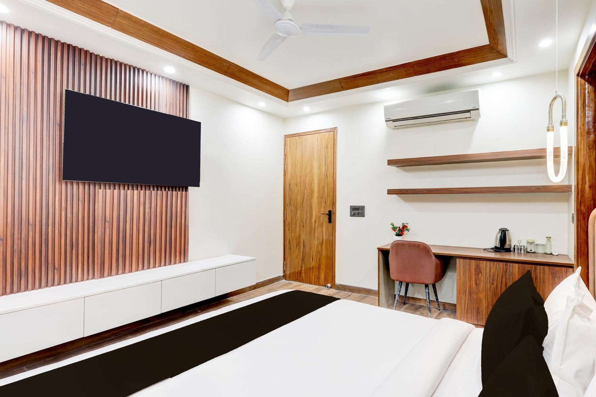 Super Hotel O Sector 43 グルガウン エクステリア 写真